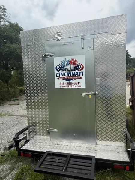Cooler freezer combo with generator. photo 1